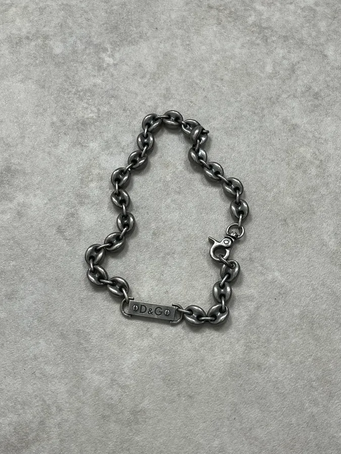 AW2006 Dolce & Gabbana Silver Chain Logo Plaque Link Necklace - Image 3