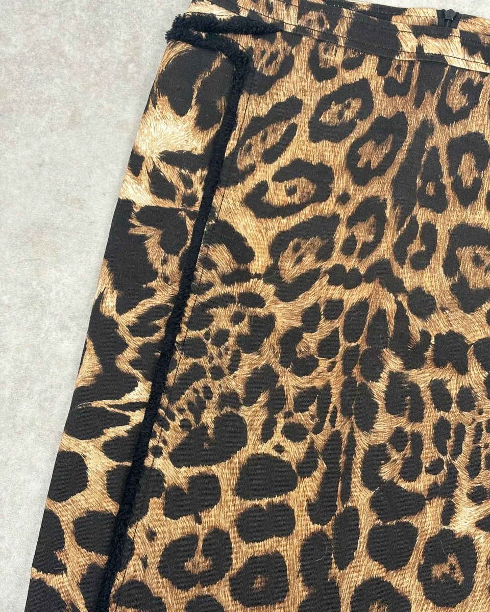 AW2006 Gianfranco Ferre Beige Leopard Print Blazer & Skirt Set - Image 18