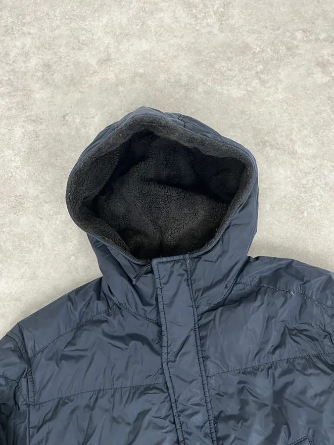 AW2006 Prada Navy Fur Collar Heavy Puffer Jacket - Image 4