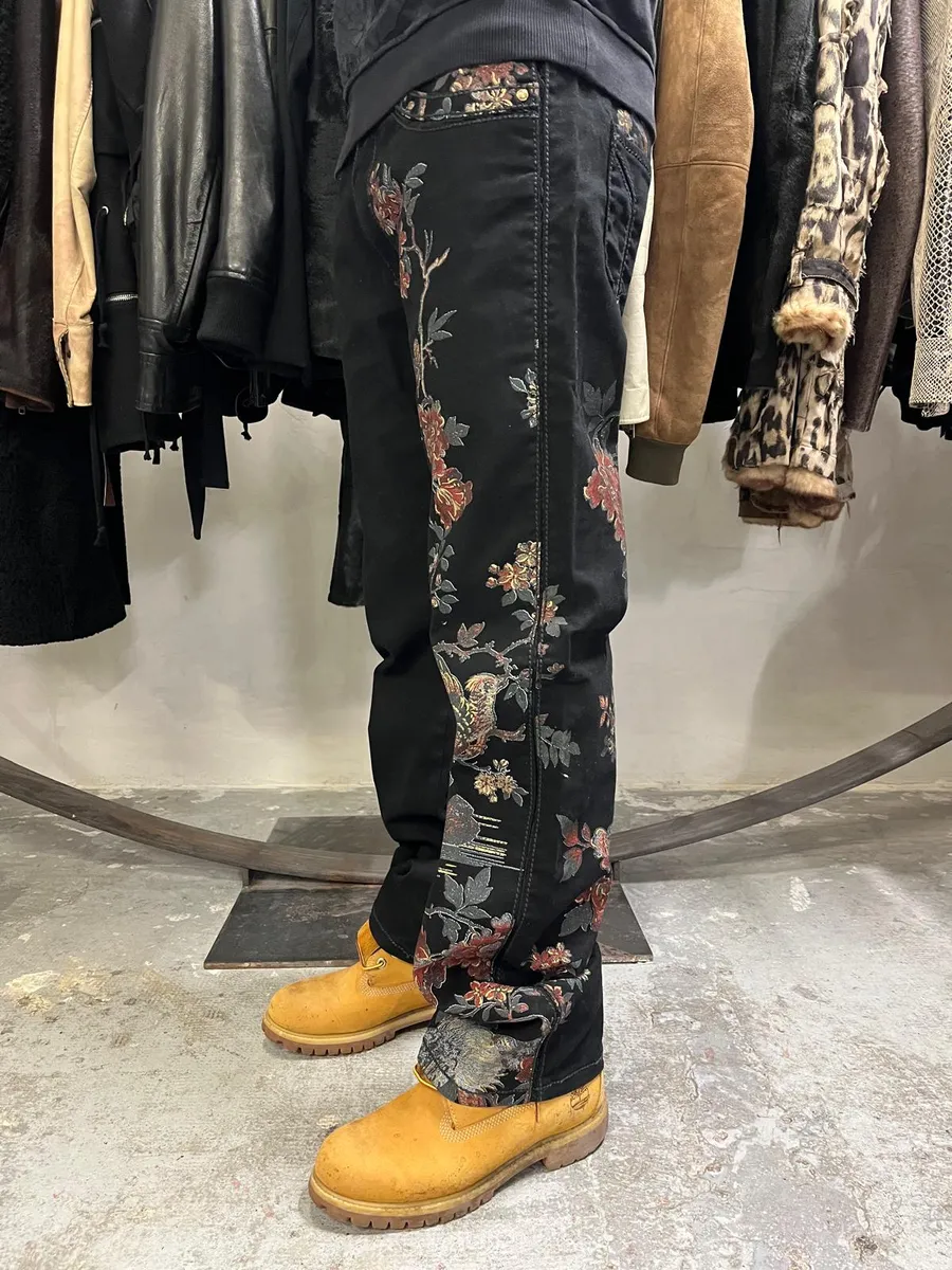 AW2006 Roberto Cavalli Black Embroidered Flowers Artisanal Pants - Image 4