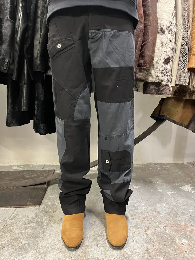 AW2007 Dolce & Gabbana Multi Pockets Cargo Black & Grey Pants - Image 3