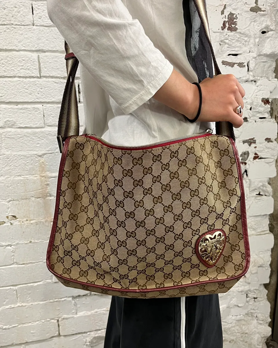 AW2007 Gucci Beige GG Monogram Heart Shoulder Bag by Frida Giannini - Image 3