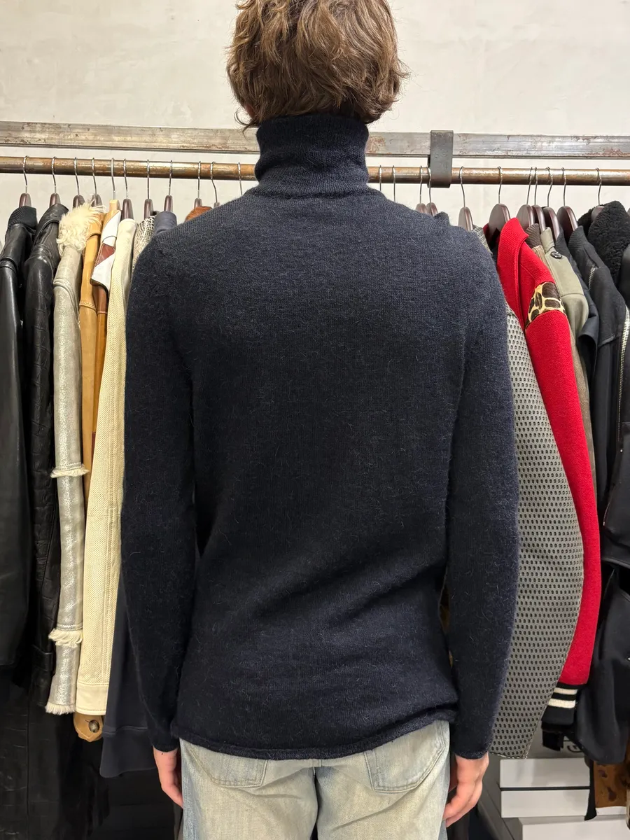 AW2007 Gucci Navy Asymmetrical Wool Buttoned Sweater by Frida Giannini - Image 3