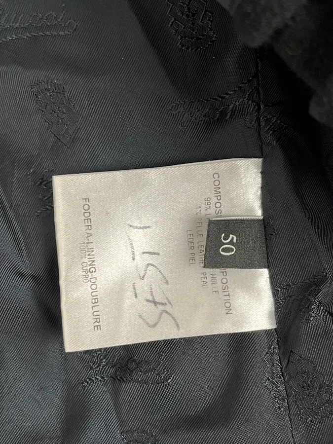 AW2008 Gucci Black Wool Buttoned Premium Jacket by Frida Giannini - Image 12
