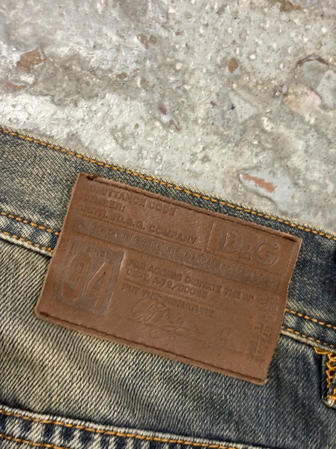 AW2009 Dolce & Gabbana Navy Denim Distressed Faded Fit Jeans - Image 9