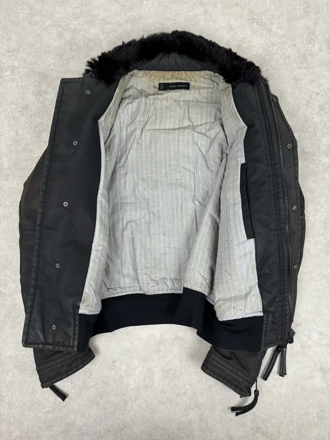 AW2009 Dsquared2 Black Fur Collar Denim Bomber Jacket - Image 7