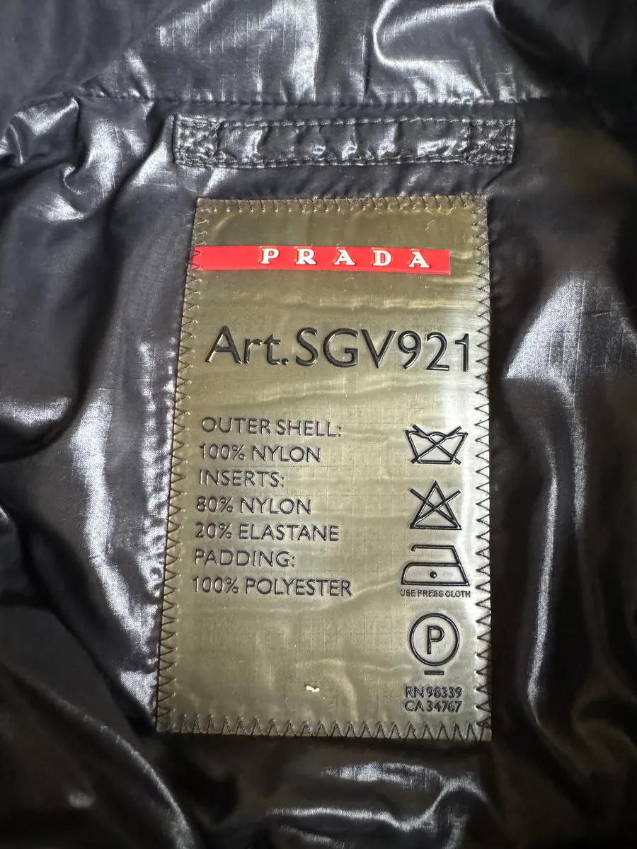 AW2009 Prada Light Tactical Black Puffer Jacket - Image 9