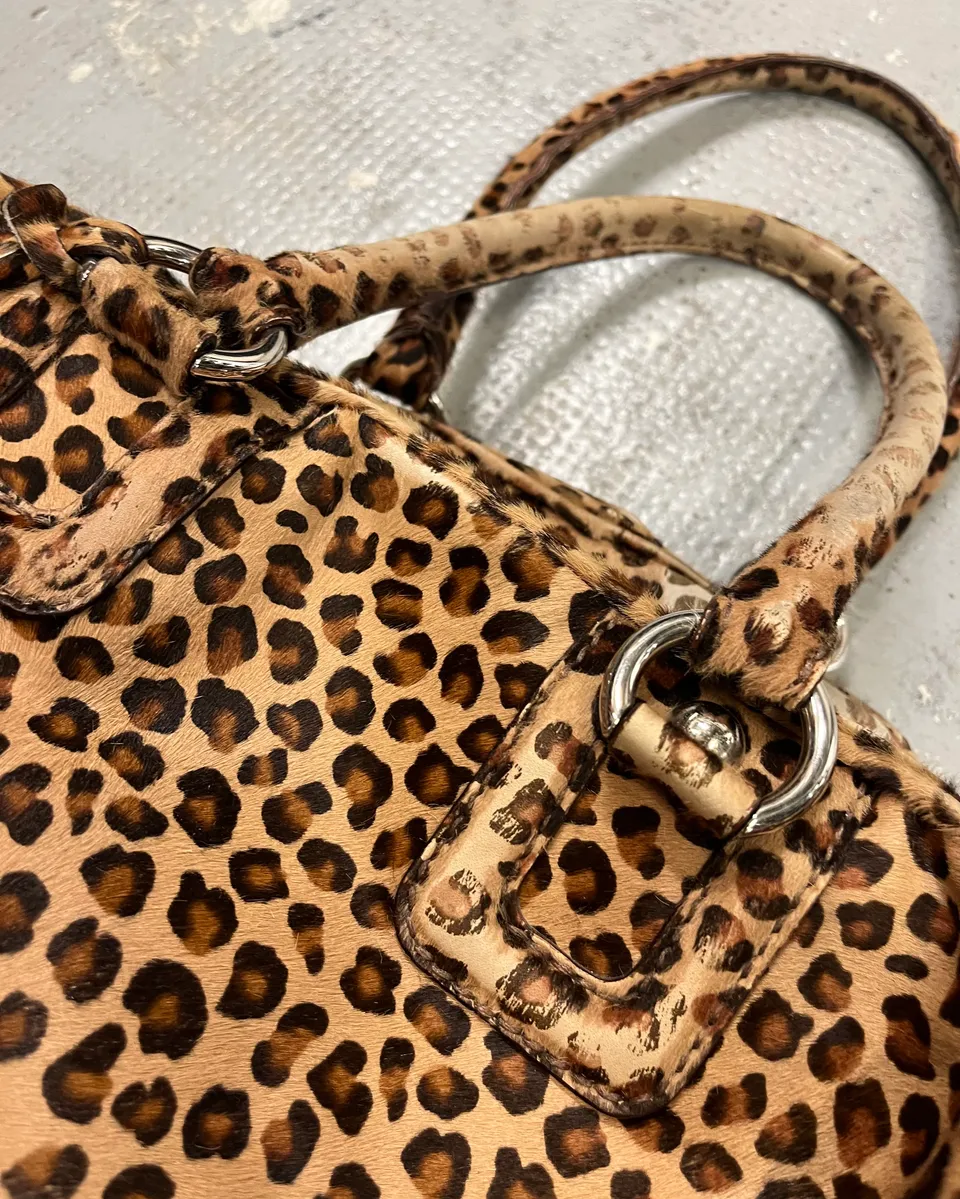 AW2010 Dolce & Gabbana Beige Leopard Multi-Zip Lily Bag - Image 7