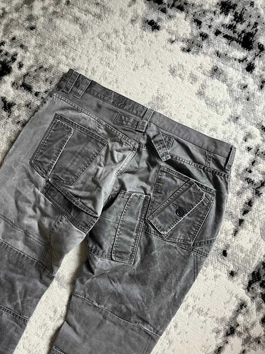AW2011 Dolce & Gabbana Neutral Grey Multiple Pocket Cargo Pants - Image 5