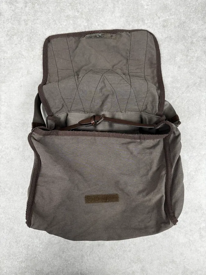 AW2011 Marc Jacobs Khaki Military Crossbody Bag - Image 7