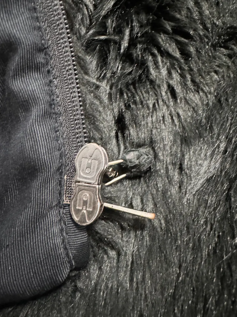 AW2014 Emporio Armani Faux Fur Puffy Jacket - Image 5