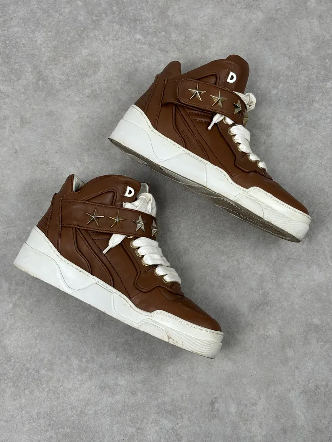 AW2015 Givenchy Tyson Brown Leather Star High Sneakers by Riccardo Tisci - Image 5