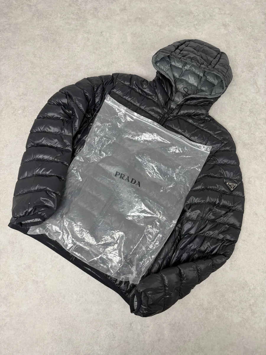 AW2015 Prada Black Hooded Puffer Quilted Jacket - Image 7