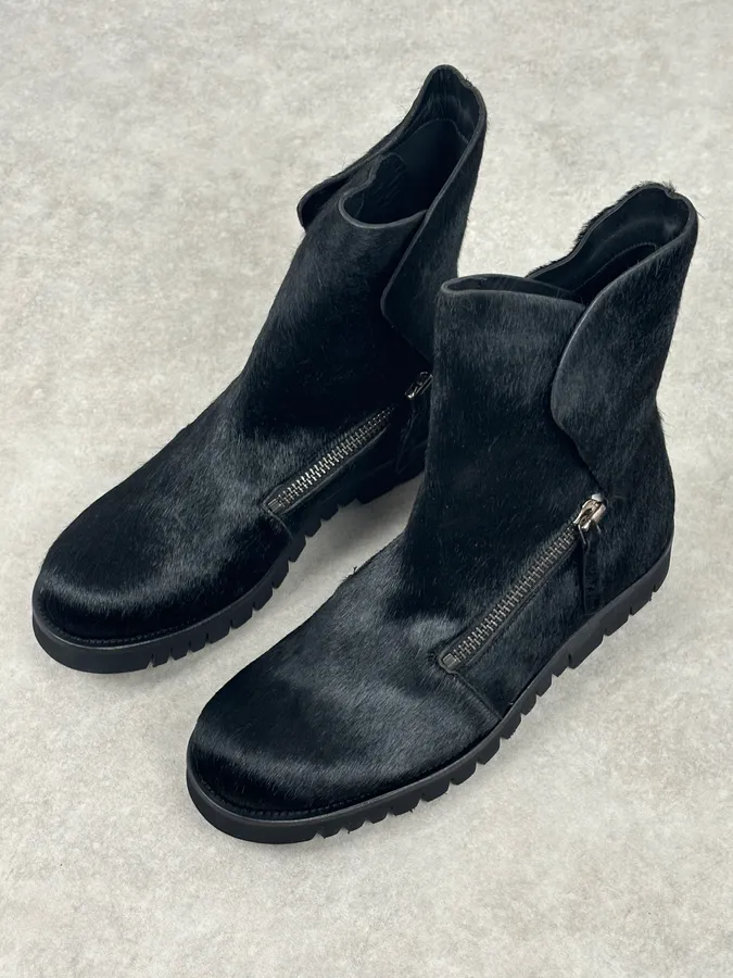 AW2016 Emporio Armani Black Calfskin Pony-Hair Boots - Image 12