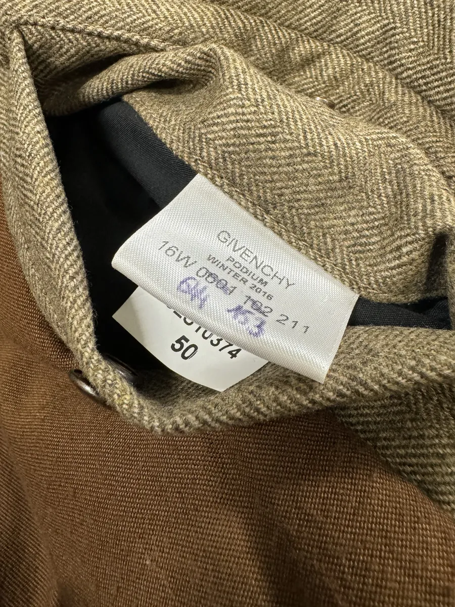 AW2016 Givenchy Podium Camel Asymmetrical Zips Bomber Jacket - Image 8