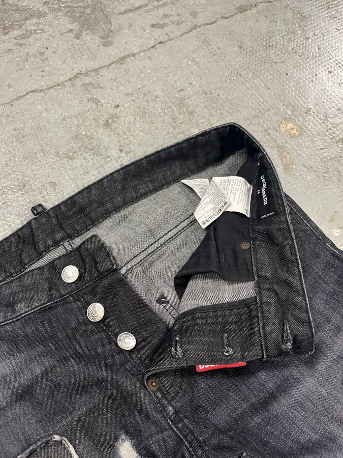 AW2017 DSquared2 Grey Distressed Denim Jeans - Image 11