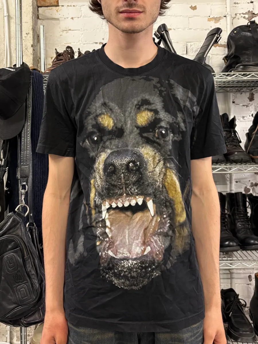 AW2017 Givenchy Rottweiler Dog Black Tee-Shirt by Riccardo Tisci - Image 2