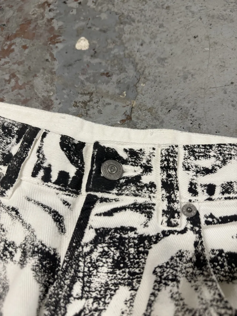AW2023 Maison Margiela MM6 White & Black Trompe L’oeil Painted Flowers Pants - Image 7