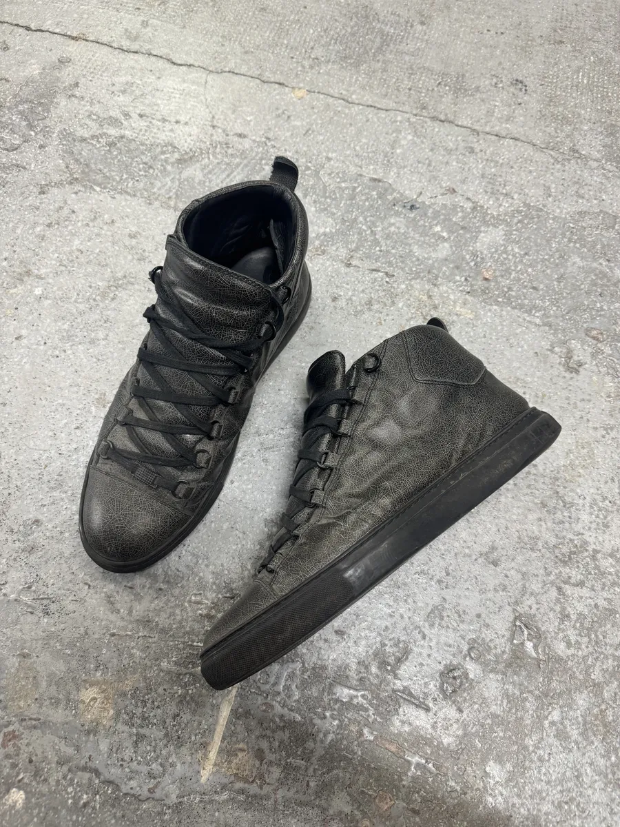 Balenciaga Arena Grey Abstract High Leather Shoes - Image 4