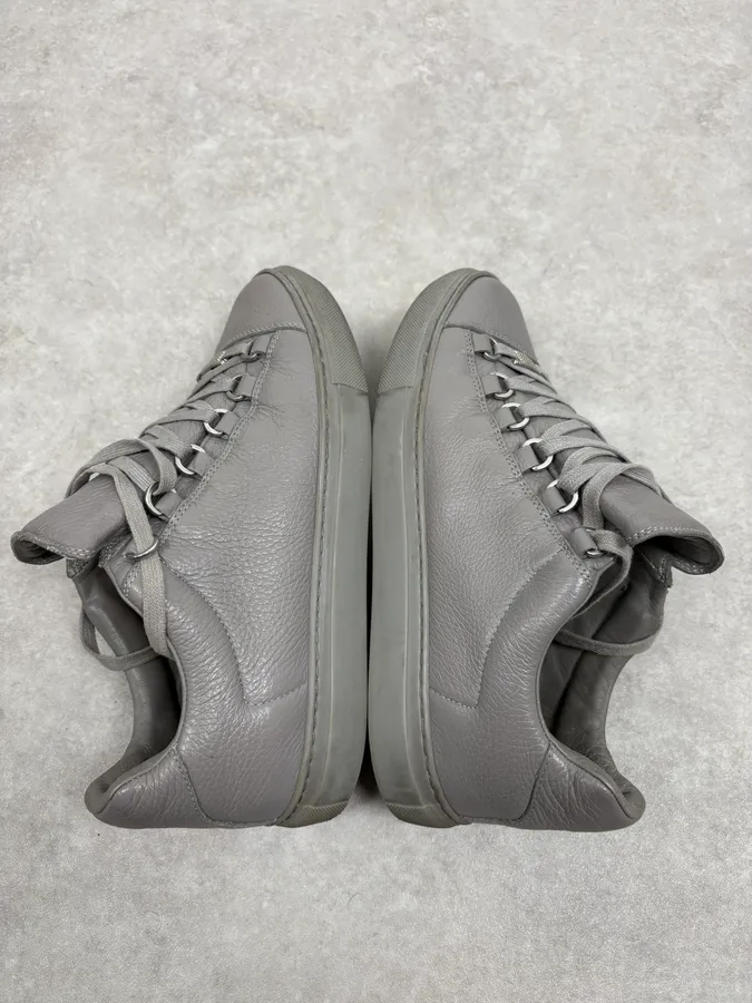 Balenciaga Arena Grey Low Leather Sneakers - Image 4