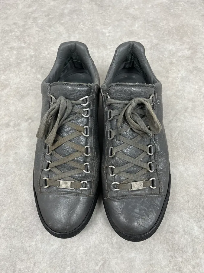 Balenciaga Arena Grey Low Leather Sneakers - Image 2