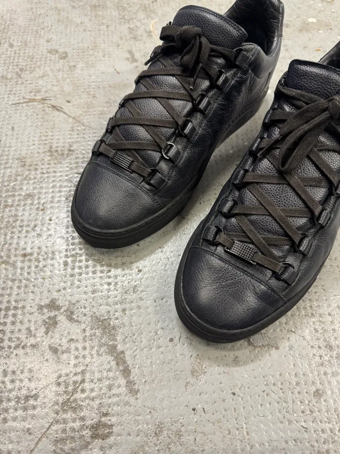 Balenciaga Arena Navy Black Low Leather Sneakers - Image 3