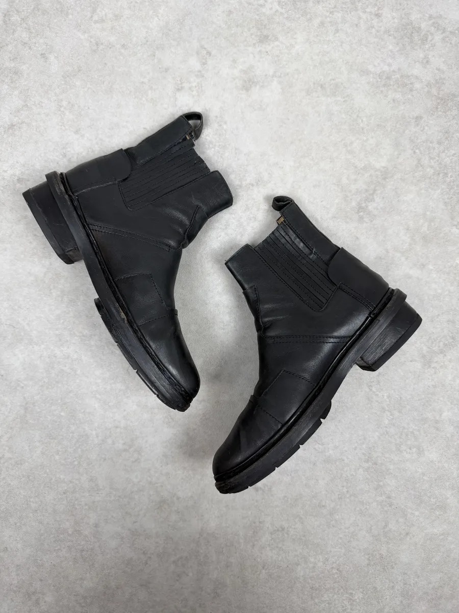 Balenciaga Avant-Garde Black Contemporary Boots - Image 5