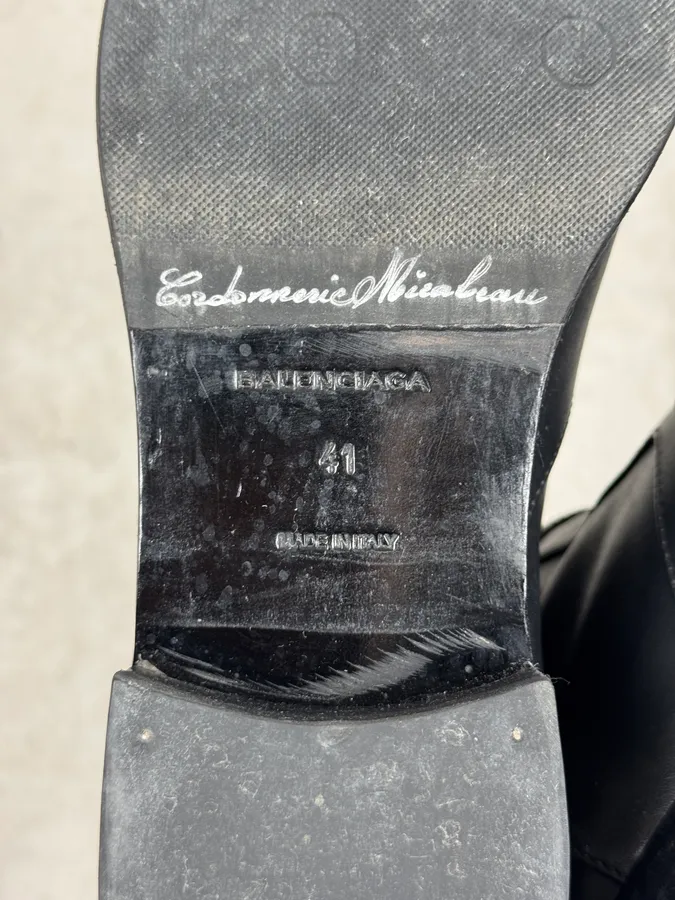 Balenciaga Black Minimalist Leather Boots - Image 7
