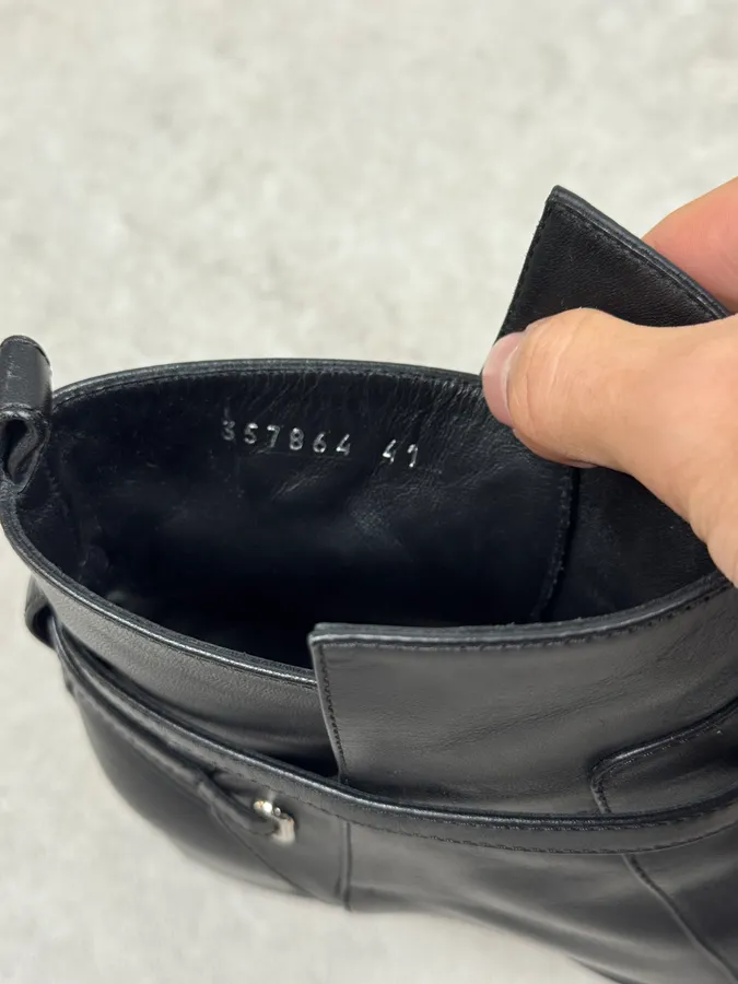 Balenciaga Black Minimalist Leather Boots - Image 9