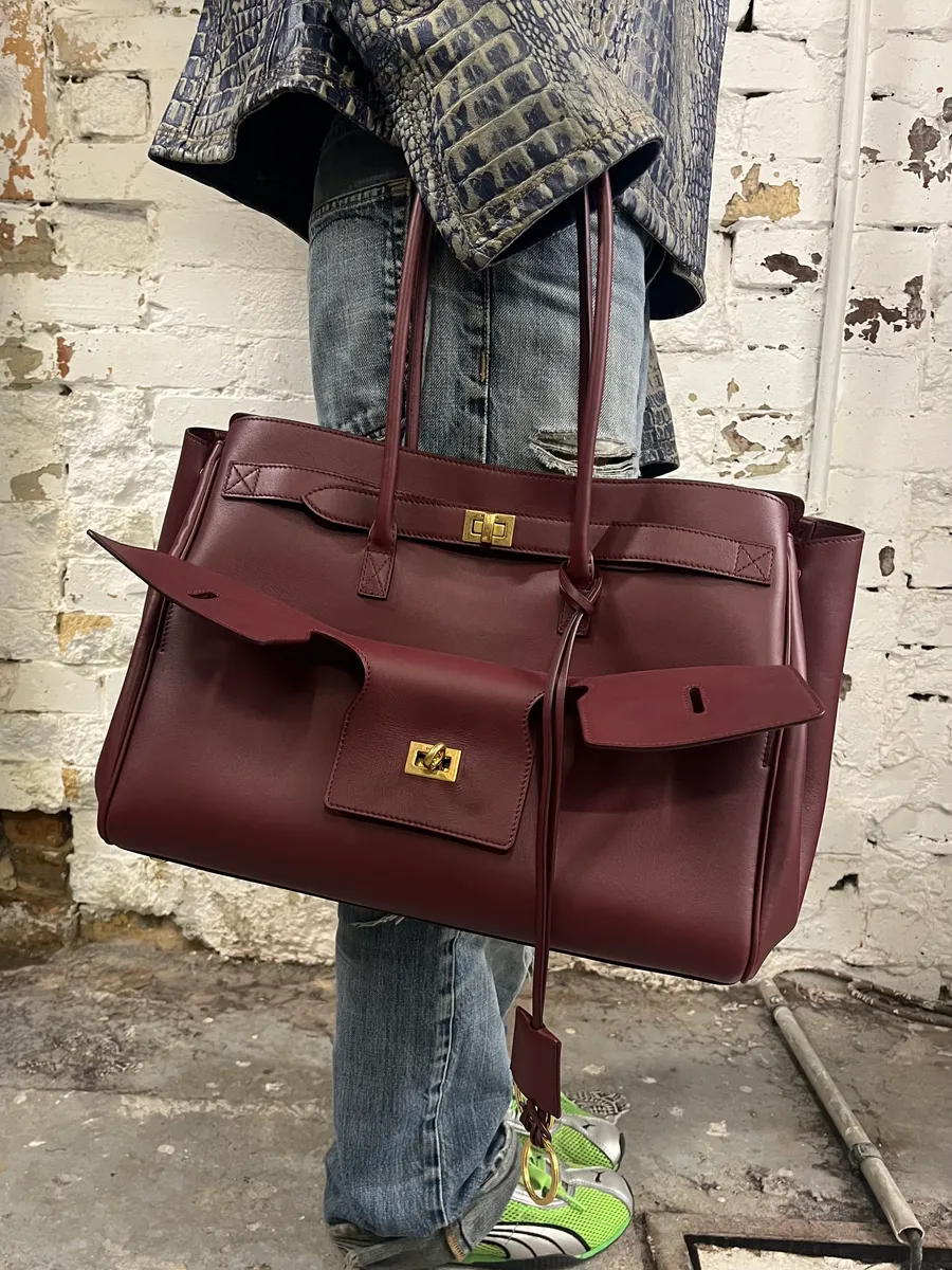 Balenciaga Bordeaux Leather Bell Air Handle Bag - Image 2