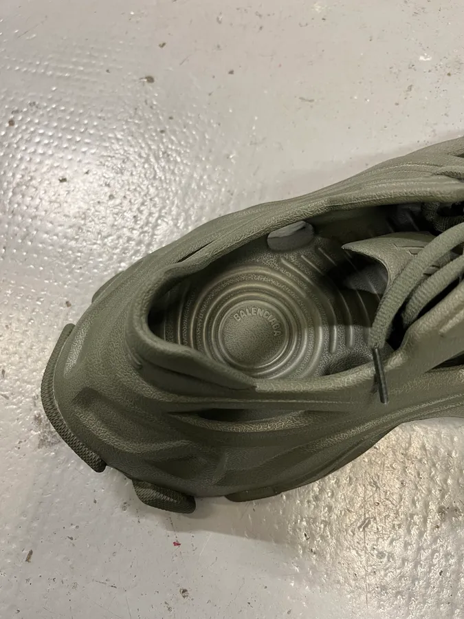 Balenciaga Foam Green Cut-Out Low Sneakers - Image 8
