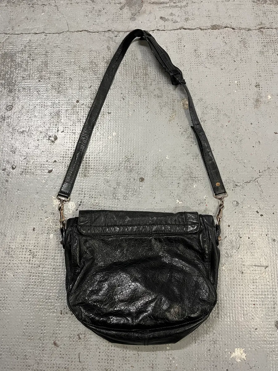 Balenciaga Gold Studded City Black Leather Shoulder Bag - Image 7