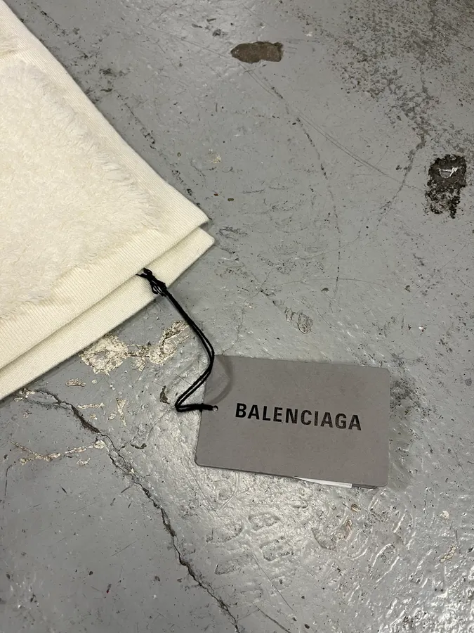 Balenciaga Trompe LOeil Towel Cozy Oversize White Scarf - Image 6