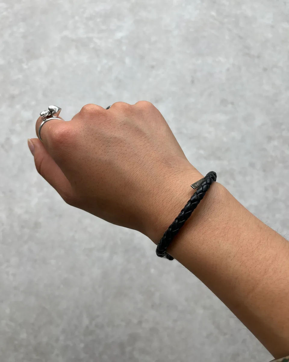 Bottega Veneta Black Leather Woven Bracelet - Image 2
