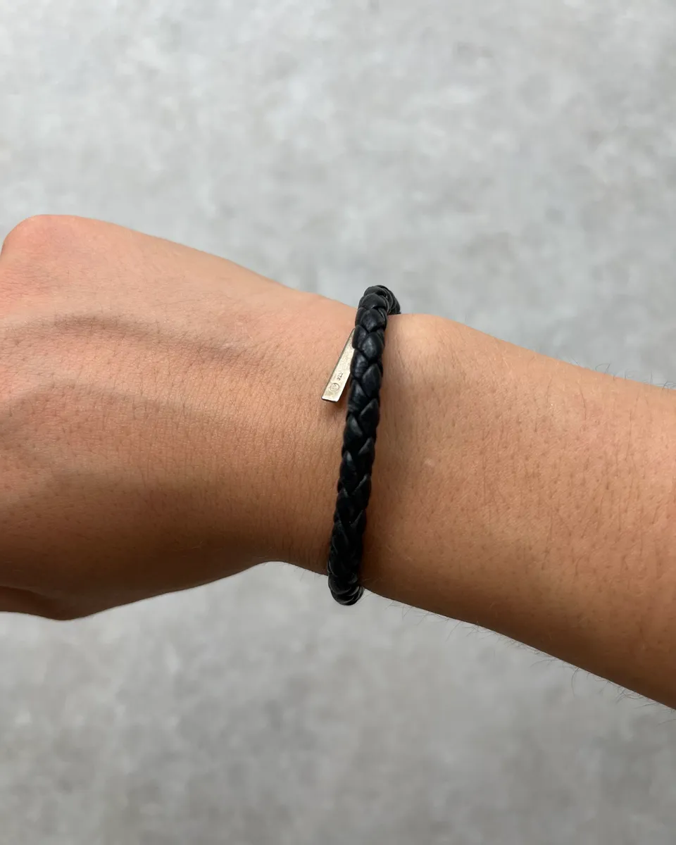 Bottega Veneta Black Leather Woven Bracelet - Image 3
