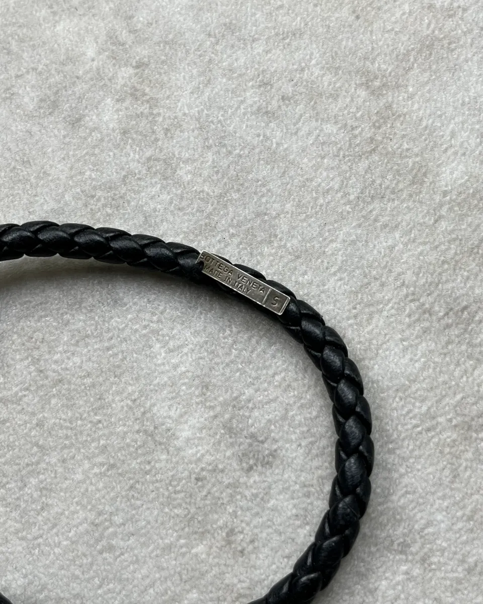 Bottega Veneta Black Leather Woven Bracelet - Image 5