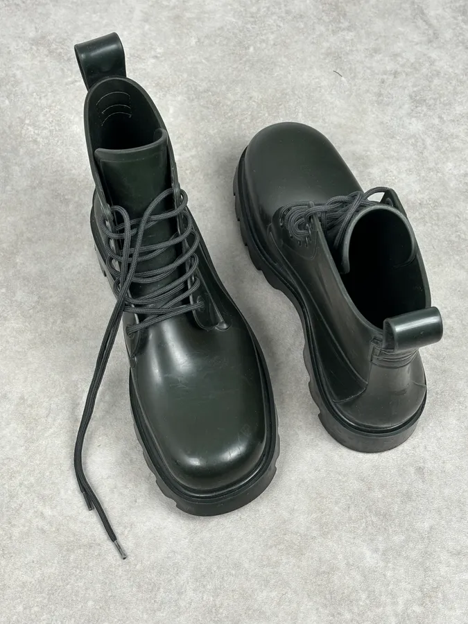 Bottega Veneta Dark Green Leather Rubber Lace-Up Boots - Image 13
