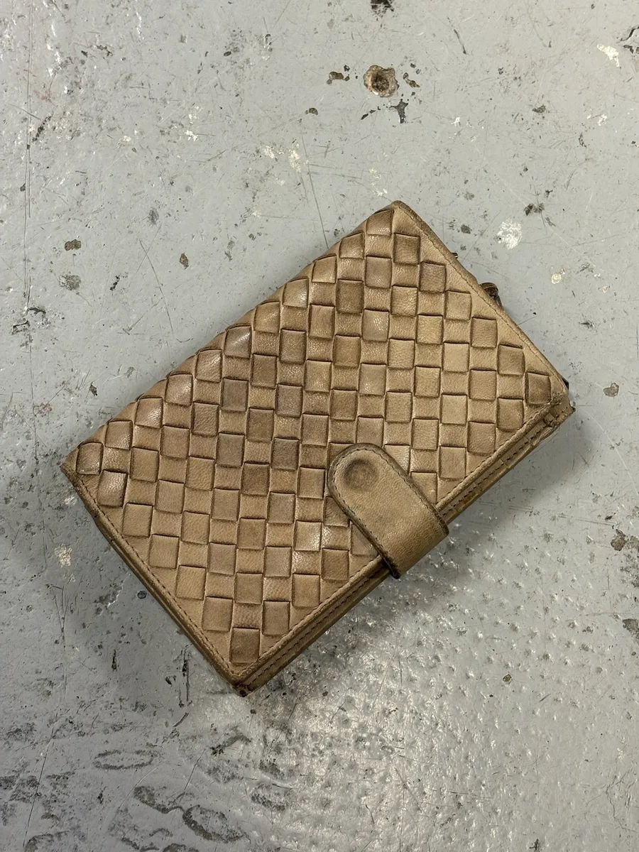 Bottega Veneta Intrecciato Beige Woven Leather Wallet - Image 6