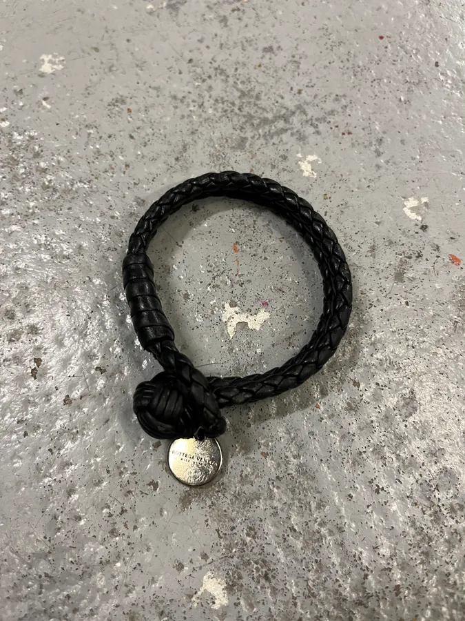 Bottega Veneta Knotted Closure Black Leather Bracelet - Image 2
