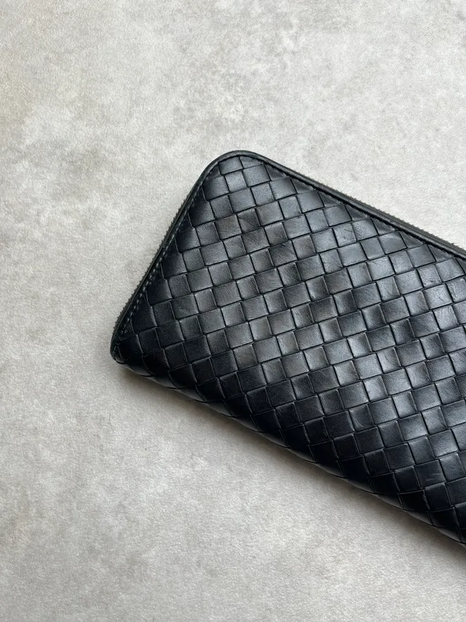 Bottega Veneta Woven Intrecciato Black Leather Wallet - Image 2