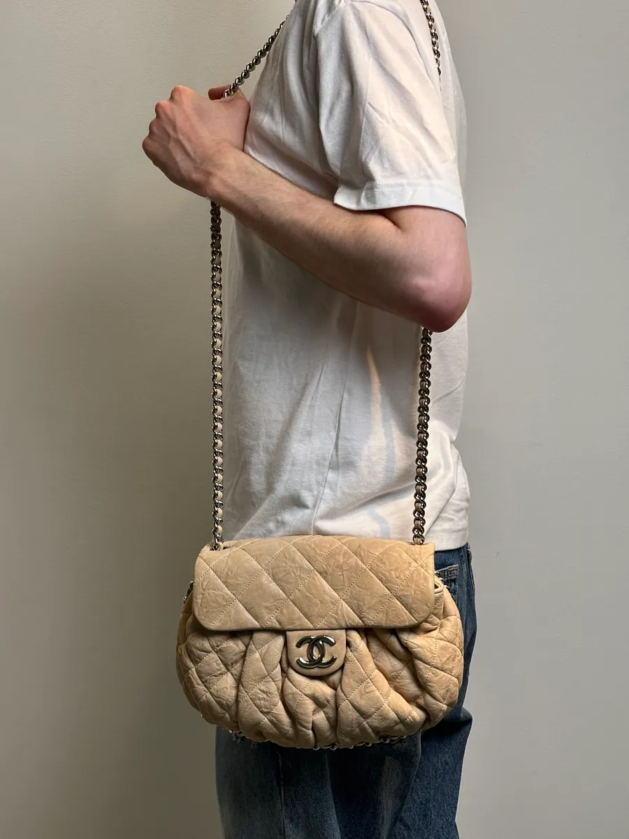 Chanel Beige Quilted Chain Shoulder Bag - Image 3