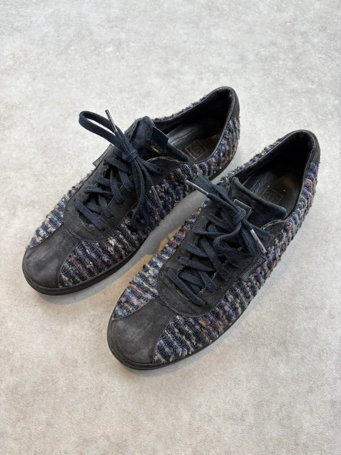 Chanel Navy Tweed Logo Low-Top Sneakers - Image 3