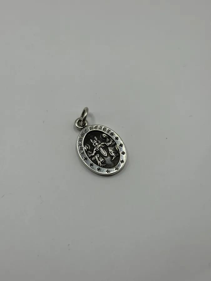 Chrome Hearts Angel Medaillon Oval Silver Pendant - Image 8