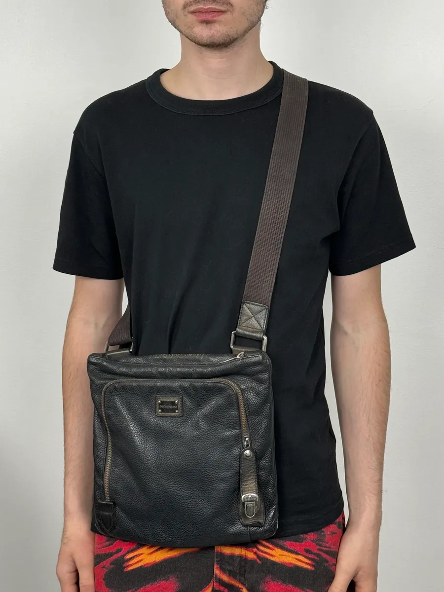 Dolce & Gabbana Lock Black Leather Shoulder Bag - Image 2