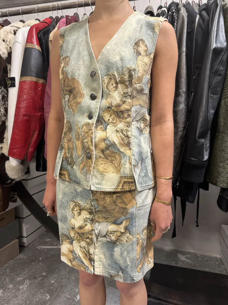 FW1994 Roberto Cavalli Renaissance Royal Print Buttoned Vest - Image 5