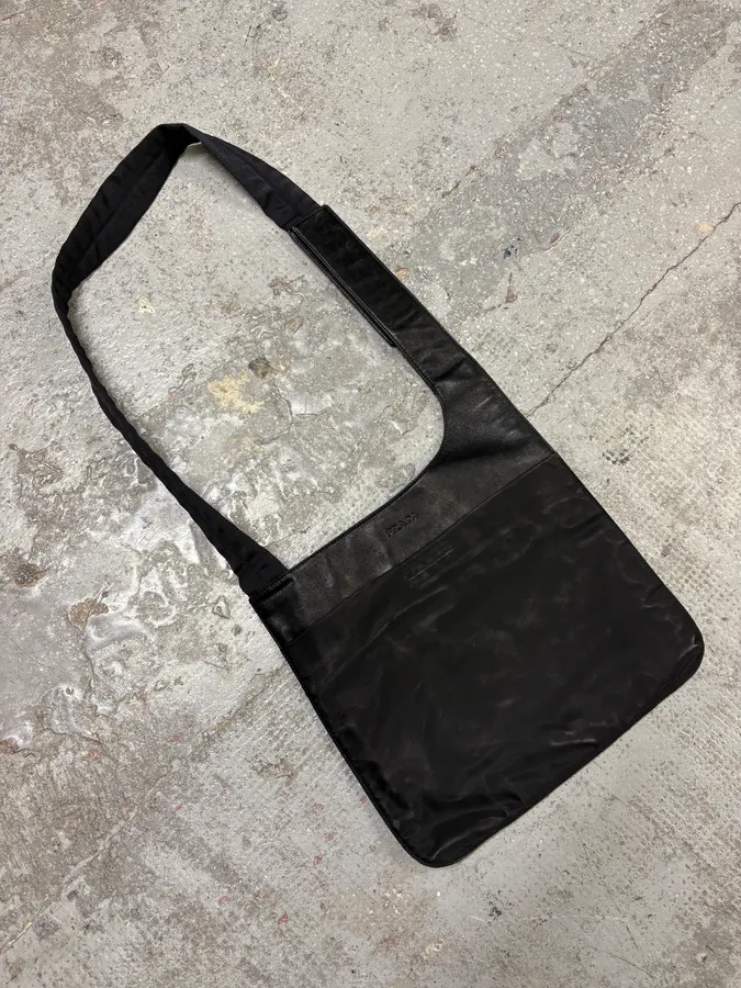 FW1999 Prada Navy & Black Crossbody Bag - Image 6
