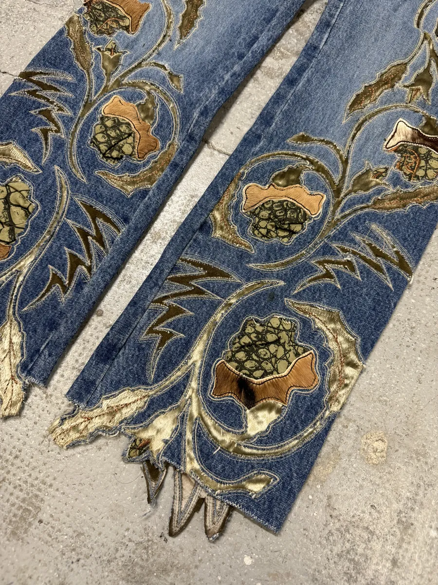 FW1999 Roberto Cavalli Blue Embroidered Flowers Denim Jeans - Image 6