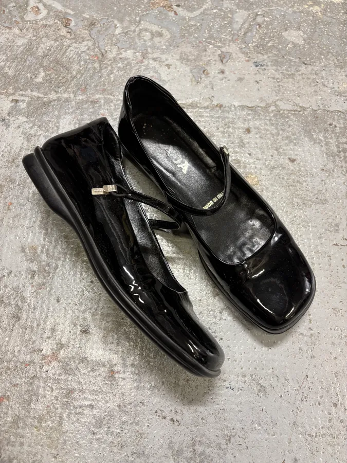 FW2000 Prada Black Pump Shoes - Image 5