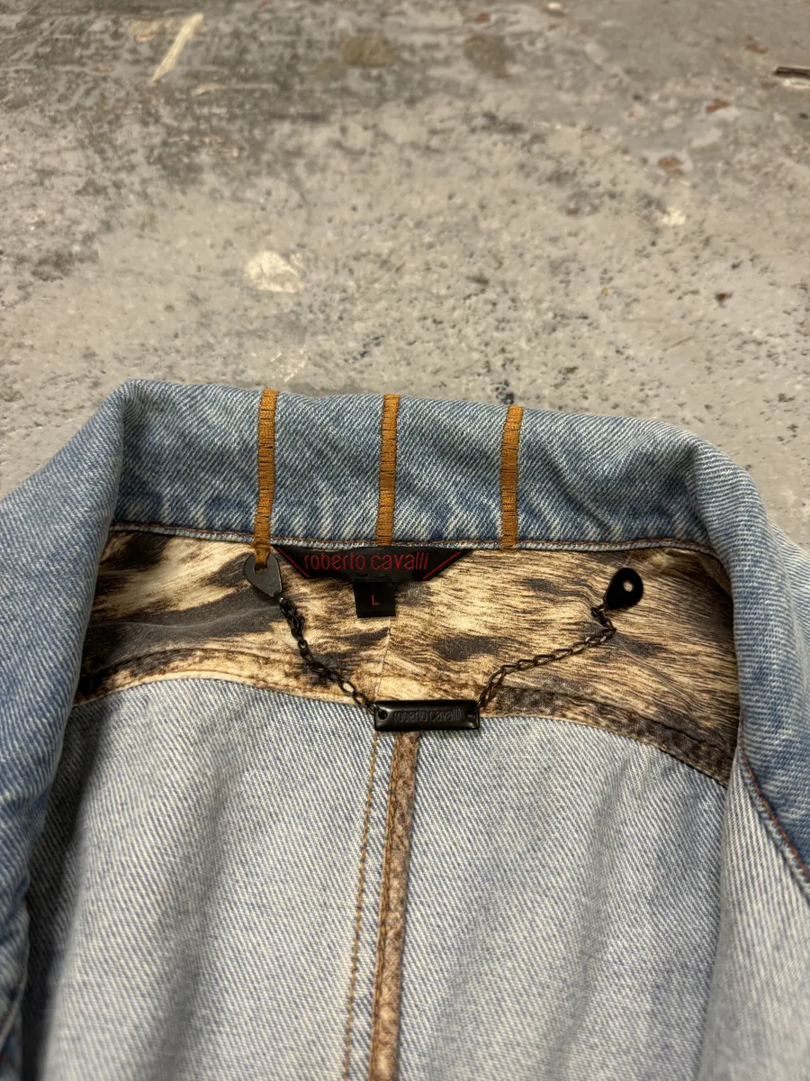 FW2000 Roberto Cavalli Embroidered Blue Denim Jacket - Image 9