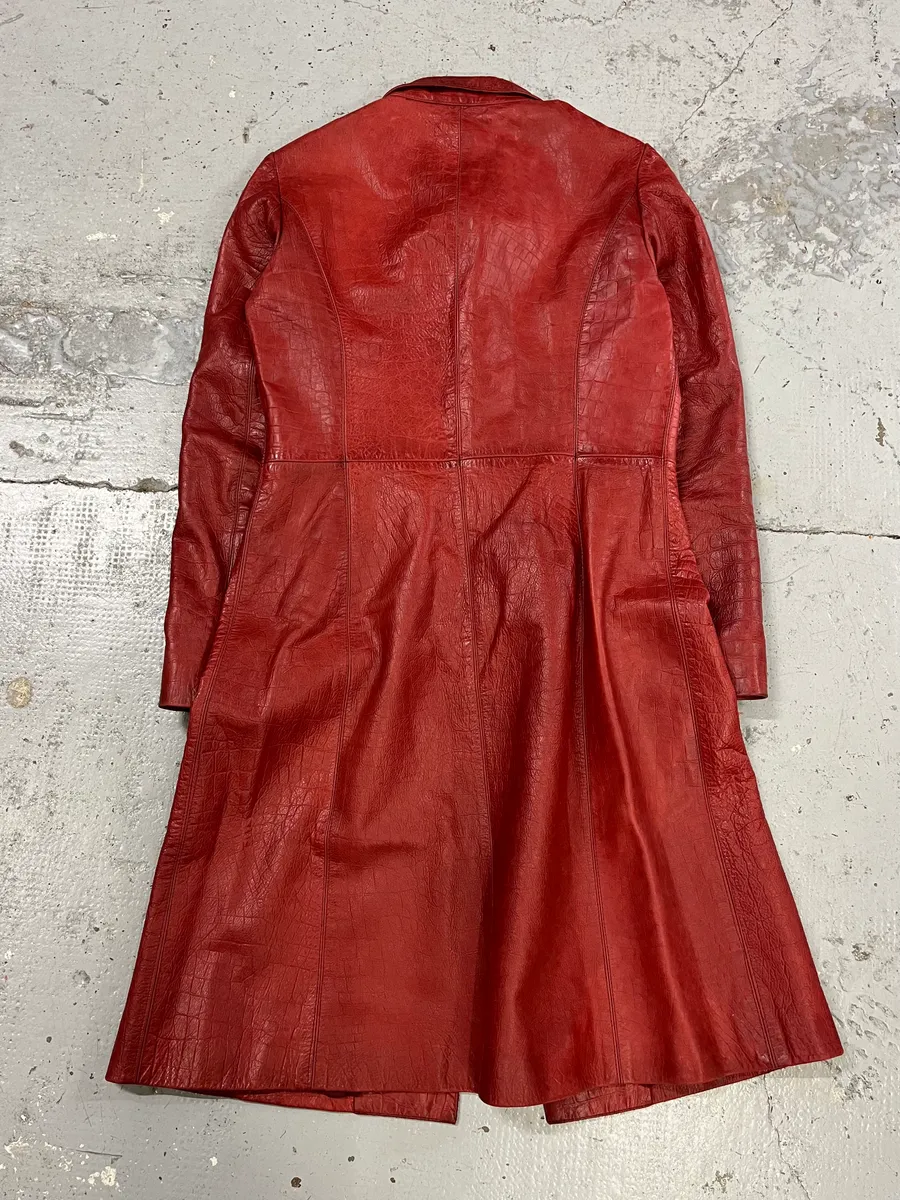FW2000 Roberto Cavalli Red Crocodile Embossed Leather Trench Coat - Image 7